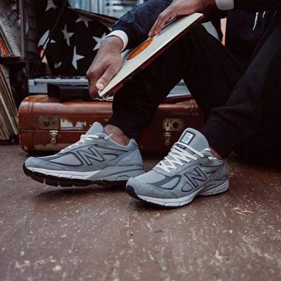 990v4 men